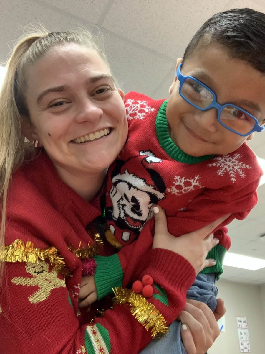 MsIrvin3's tweet photo. It's all smiles as we head into break! Happy holidays from Kirk's ECSE family! #kirkadventures2022 #HappyHolidays https://t.co/Bw1VhssT1r