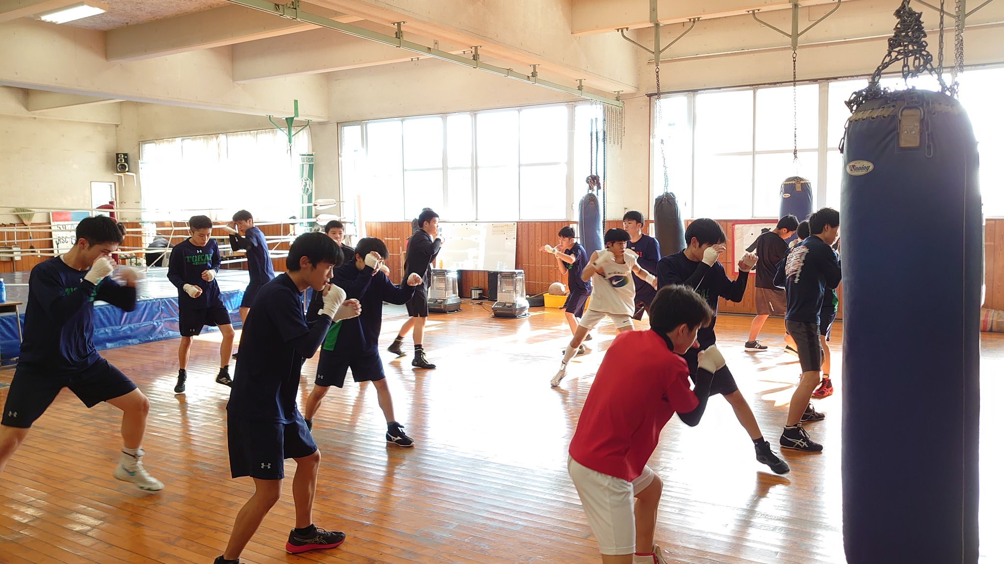 熊本ボクシング 東海大学付属熊本星翔高校では 香川県より高松工芸高校を招いての練習会 みんな頑張れ 東海大学付属熊本星翔高校ボクシング部 高松工芸高校ボクシング部 T Co Syqcocokyh Twitter