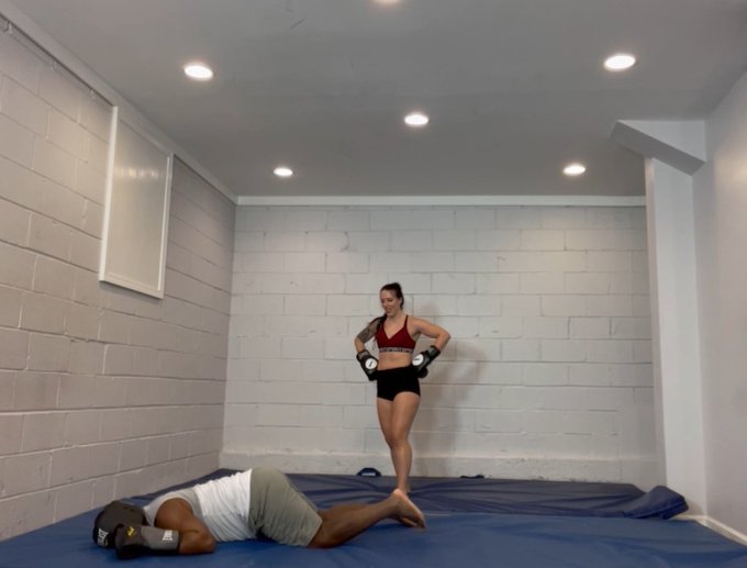 Coming to https://t.co/j6MSqgHRzf tomorrow! #fantasyboxing #boxingbabe #boxing #sessiongirls https://t<a href="/tag/fantasyboxing"class="tags">#fantasyboxing</a><a href="/tag/boxing"class="tags"><span>#boxing</span></a><a href="/tag/sessiongirls"class="tags"><span>#sessiongirls</span></a><a href="/tag/boxingbabe"class="tags"><span>#boxingbabe</span></a>