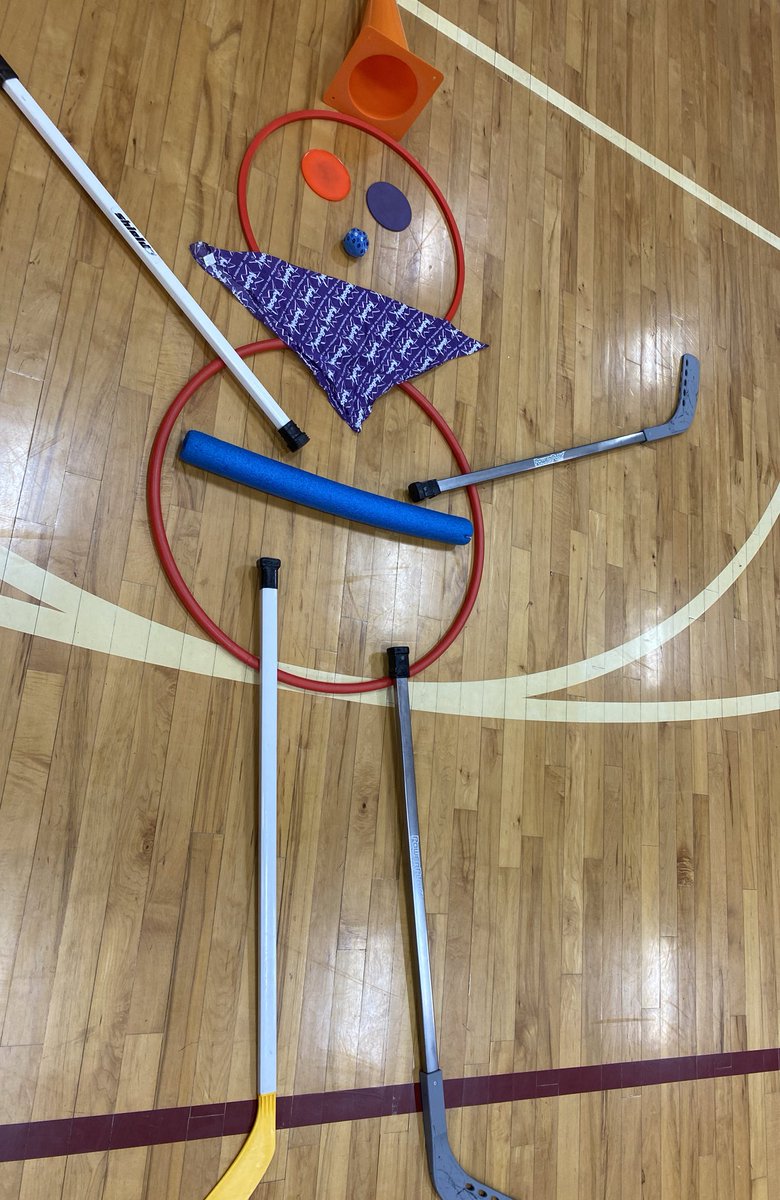 MrsMohl_HPE's tweet photo. Today we did cooperative relays to create a ⛄️ and 🎅🏻 using only PE equipment! Once students gathered their equipment, they had to recreate my designs! Snooowww much fun! ❄️ #GMMS #GMMSPE https://t.co/8zQyEtWMOg