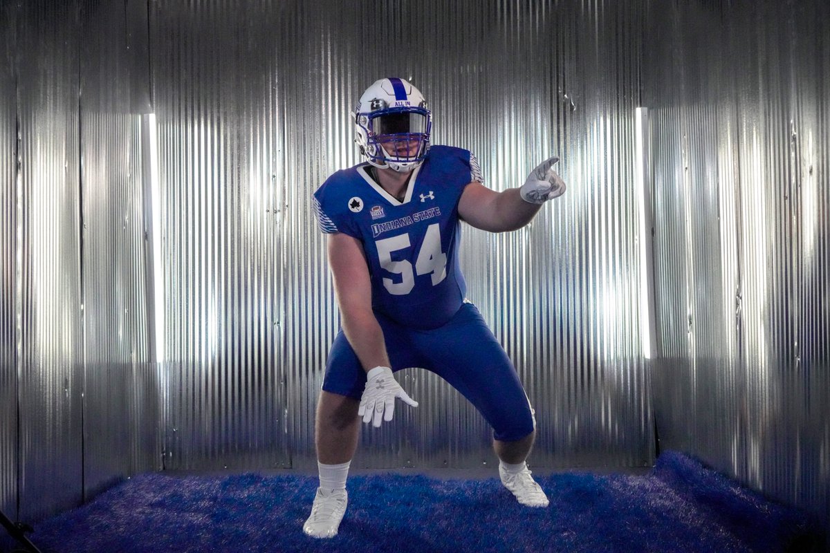 With college athletics running in the family, <a href="/Shaneom54/">Shane O'Mara</a>’s parents both played college basketball, as well as his brother Sean, who played basketball at Xavier University from 2014-2018!  

#FearTheForest #ForestCrew22