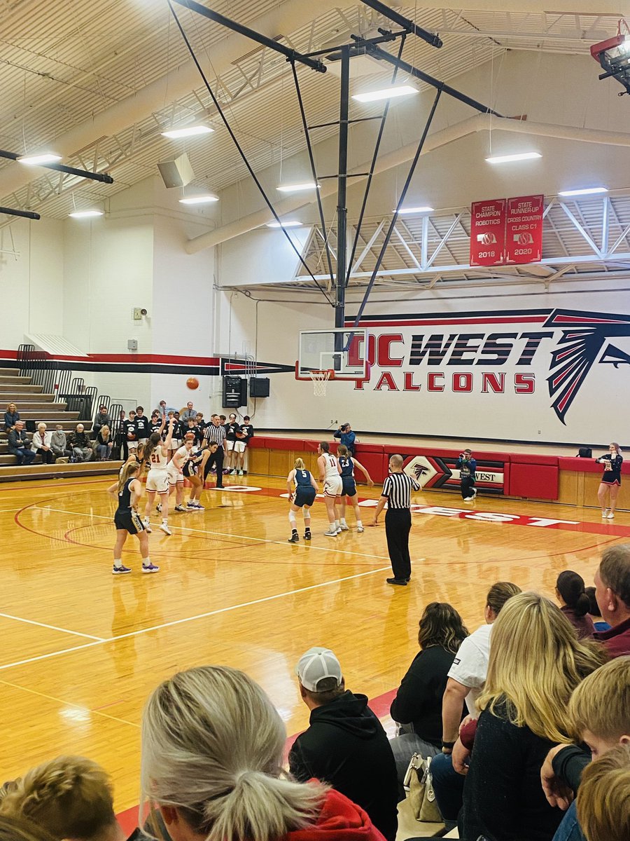 GBB @ DC West 🏀

Final 

🔴⚪️⚫️ DC West 51

🔵⚪️🟡 Raymond-Central 45

#TheFalconWay #dcwestpride
<a href="/NEPrepZone/">Nebraska Prep Zone</a> #ncconf
#nebpreps <a href="/DCPGSports/">DC Post-Gazette</a>