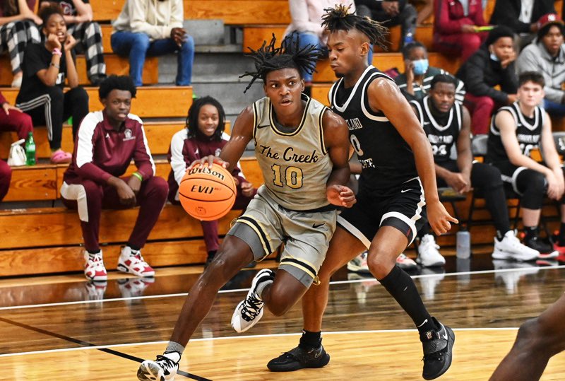 mygamedayphotos's tweet image. The Bearcats have found their way into the Diamond Mine! Sting or Honey? As we start the final quarter - @BC_BearcatBball 37, @DiamondMBB  33. @BCBearcatSports #EverySecond @LRHathletics @LRHSdhornets @4jojoenglish