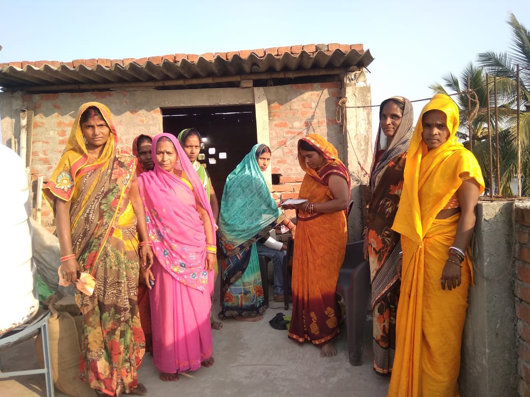 manojkumar88731's tweet photo. E shram कार्ड बनाते हुए 
Csc vale= manoj kumar
Csc id=762764150010 https://t.co/UuJ9VMCpZp