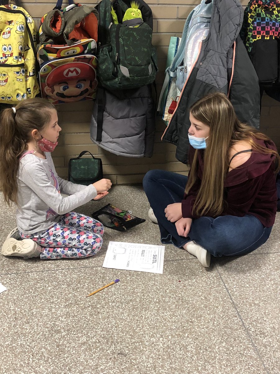 CummingShannon's tweet photo. Leadership having fun with our buddies at Syring - @SwartzCreekHS @swartz_creek @swartzcreekad https://t.co/8N3sOphlwZ
