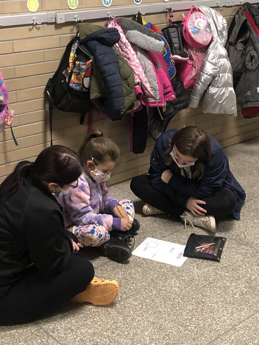 CummingShannon's tweet photo. Leadership having fun with our buddies at Syring - @SwartzCreekHS @swartz_creek @swartzcreekad https://t.co/8N3sOphlwZ