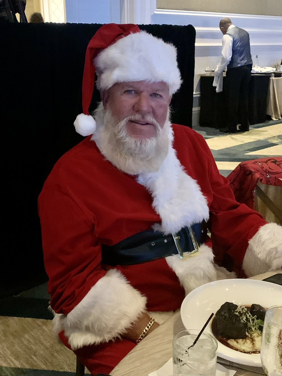 ChampionsTour's tweet photo. They said dress up for the @PNCchampionship party. 😂🎅 https://t.co/d6aUgV7iRt