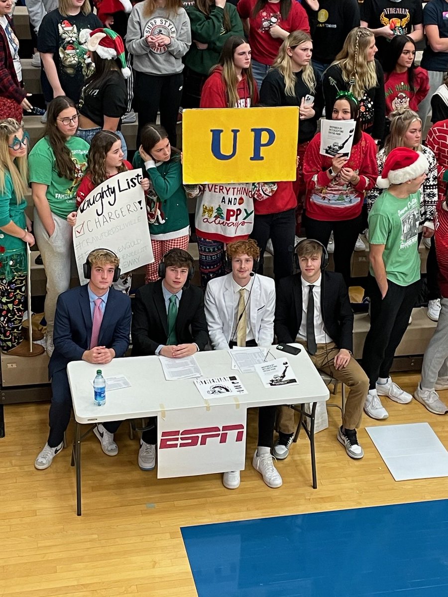 UncleBellySweat's tweet image. Incredible that @espn showed up to Crawfordsville Indiana tonight!! ⁦@CHSAthenians⁩