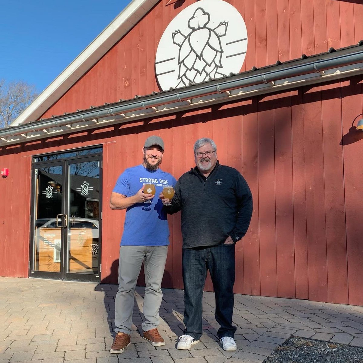 StrongSideBrew's tweet photo. We’ve officially entered a contract brewing relationship with Start Line Brewing, and couldn’t be happier! #macraftbeer #chasingthedream #contractbrewer #cheers https://t.co/Z5yl6q1Hsr