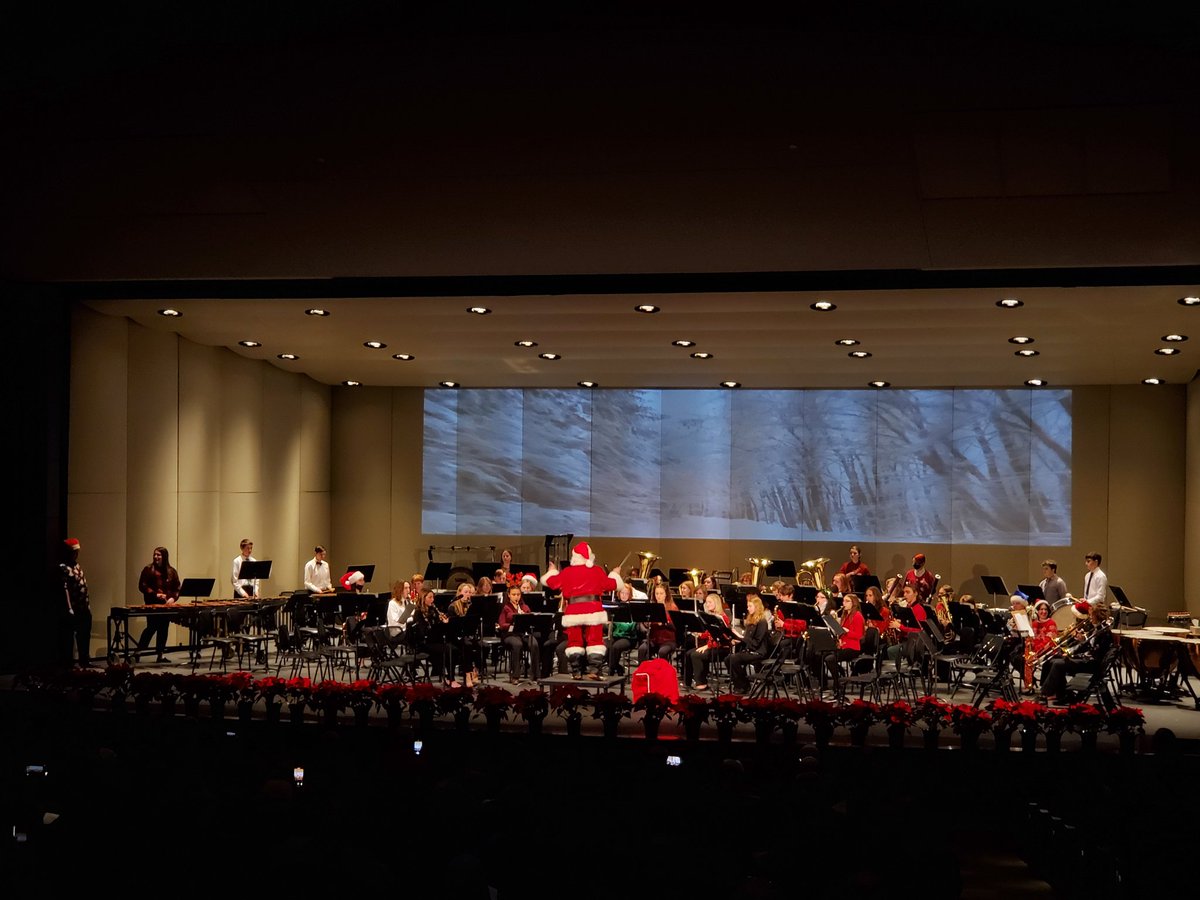 🎅 Santa is in the house!
#solonstrong