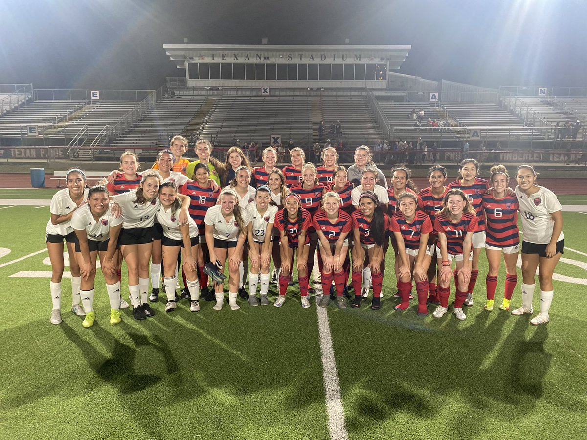 LadyTexSoccer's tweet photo. One of our most favorite games of the season. Form is temporary but class is permanent! Love Wimberley our Lady Texan soccer family! #WHSTEXANPRIDE #Soccer #wimberley ⚽️⚽️ https://t.co/VnoFHpVkf3