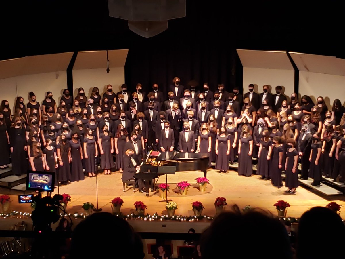 Feeling super proud to see so many @BASDBroughalCS alumni in the <a href="/LHSGB/">LHS Grenadier Band</a> Chorus and Orchestra Concert tonight @AdamStoltz13 @AmyPutlockBASD