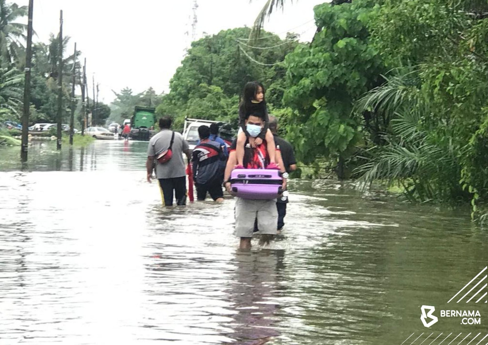 (Video) Klang 'Trending', Banjir Teruk Akibat Hujan Lebat