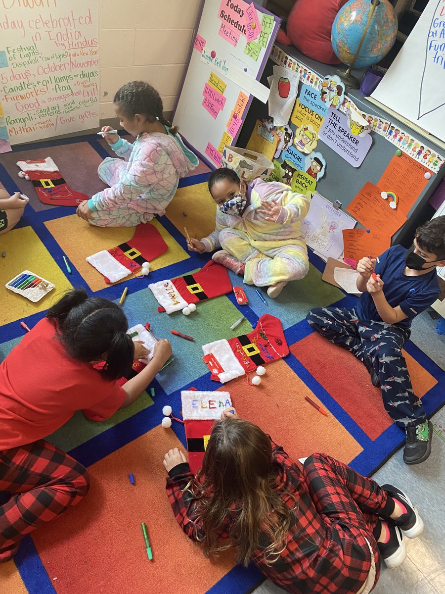 MsCookandClass's tweet photo. Lots of holiday fun these past two days 🖤 Our 2nd graders haven’t had a full year of school without COVID interruptions before this year, so this holiday season felt extra special. https://t.co/yBdCZ8dV1t