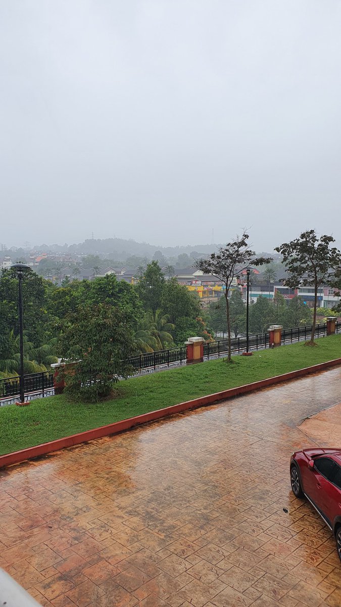 Saturday morning rain #BJelutong..