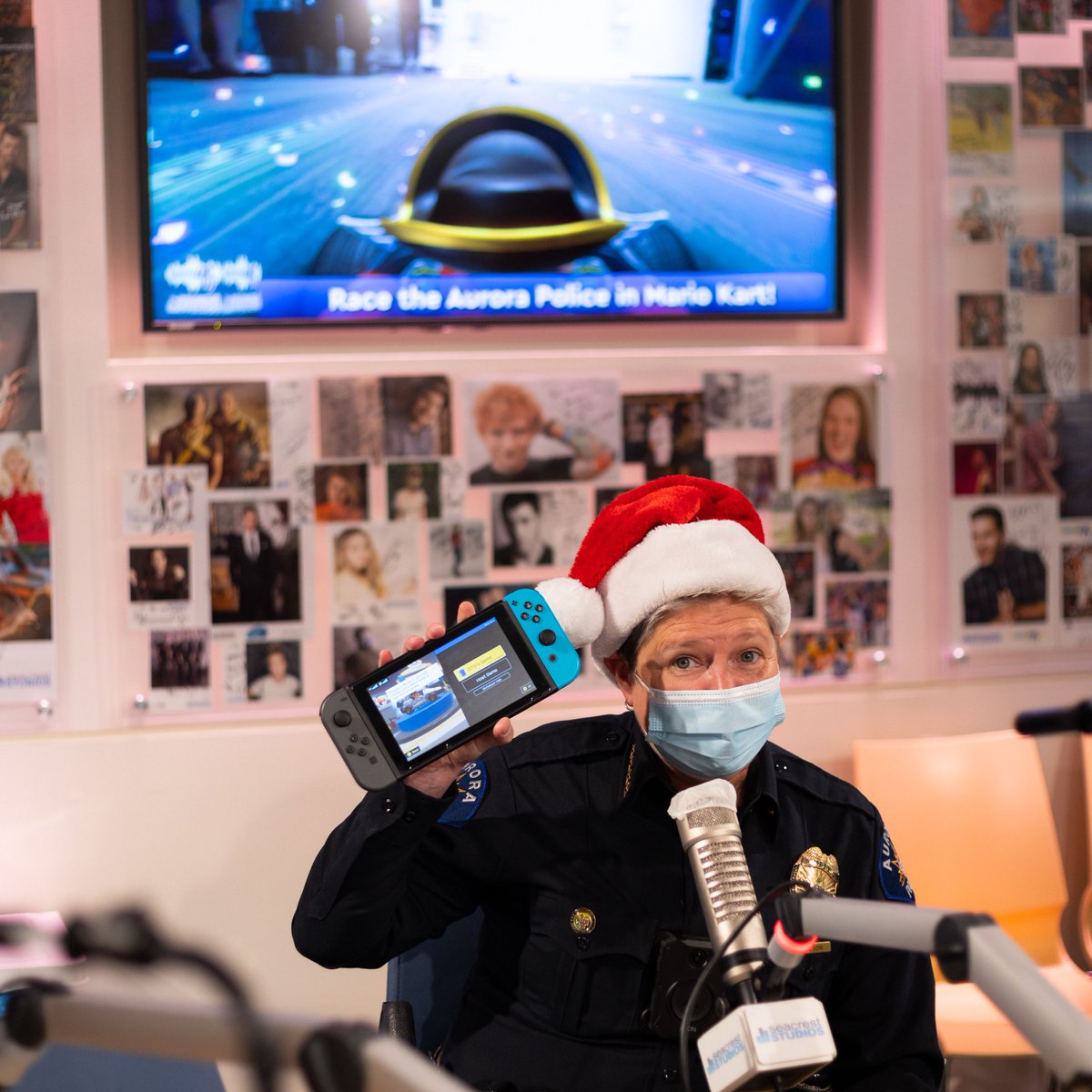 ChildrensColo's tweet image. Fancy a live game of #MarioKart? Chief Wilson and Officer Seneca will race you!

Our thanks to @AuroraPD for stopping by #SeacrestStudios during the annual @CopsFightCancer event and to @RyanFoundation for the never-ending fun.