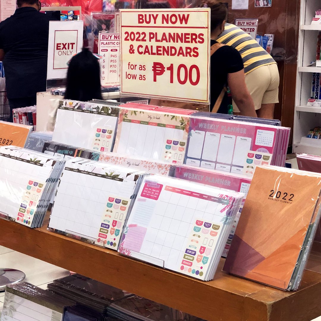 nbsalert's tweet photo. May plans ka na ba para sa 2022? π Get these super chic planner pads for as low as P100 from National Book Store! π
#Planner #Planners #PlannerPads #WeeklyPlanners #Gift #Gifts #GiftsPH #Gifting #Stationery #DiscoveriesAtNBS #NationalBookStore https://t.co/KWgN9AN0c8