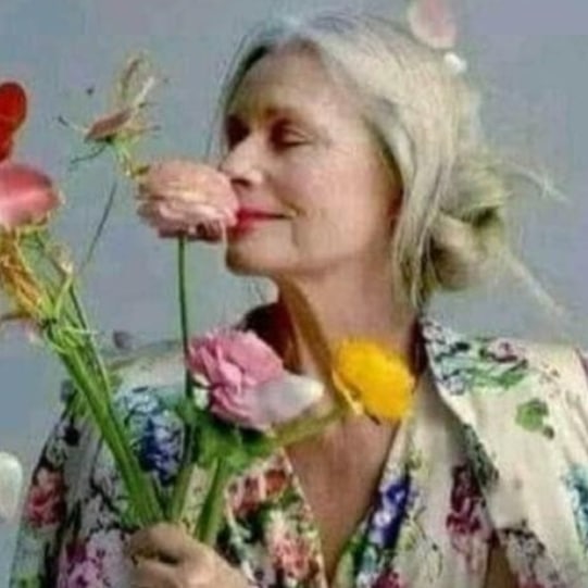GoldenSand09's tweet photo. Ömrünüz yaşınız kadar değil hayatınıza kattıģınız #keyifler kadardır.
#günaydın
#mutluhaftasonları https://t.co/AdeQe0j3TO