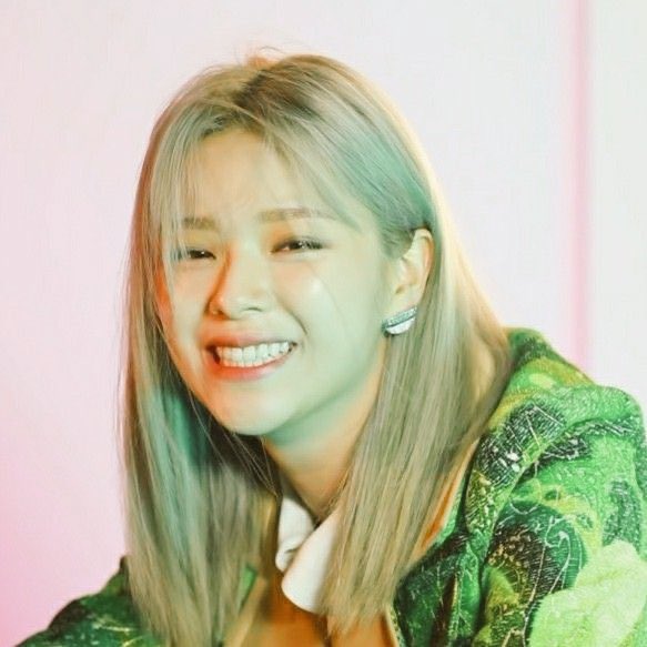 twice smiling tweet media