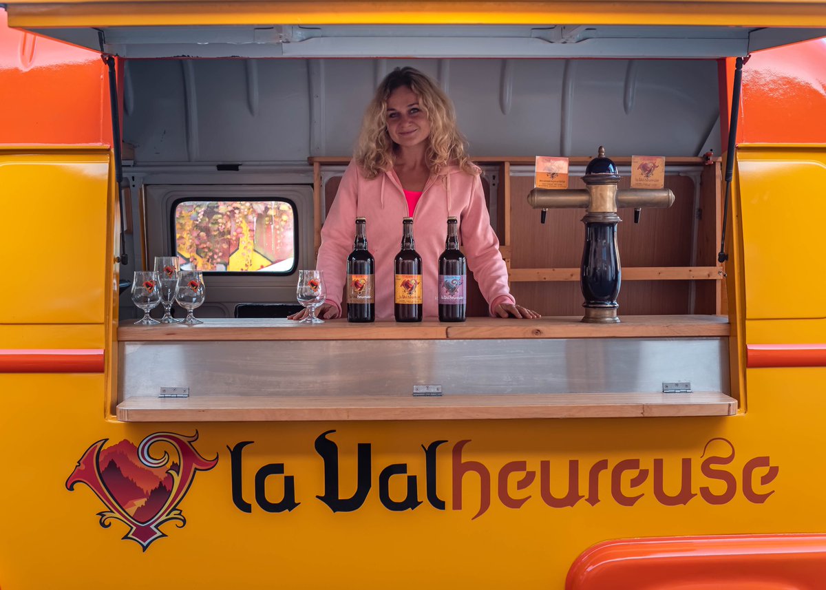 Sur la route des Chalots au coeur des #Vosges, entre fromage coeur de massif, bleuets dès Vosges et brasseries artisanales 🧀🫐🍺. Une belle et gourmande immersion riche en rencontres et en … « chalories » 😁 📸 <a href="/Foehn_Photo/">Marion C. 🦊</a>  #MagnifiqueFrance