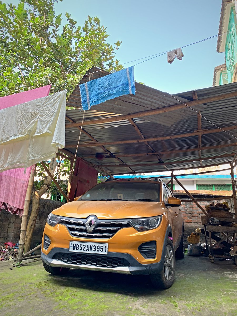 poetryofpratyay's tweet photo. New update in Nuralcam solves the HDR underexpose issue in #iPhone 
This was exclusively a nightmode camera app but with the latest update works for daylight HDR images as well. 
1. Default iPhone HDR
2. NeuralCam (this is a paid app)
@HFVUnbox @GyanTherapy @geekabhishek_ https://t.co/7cSv71C7KE