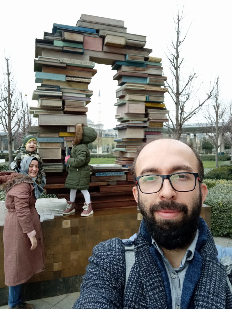 anilakdogan1's tweet photo. #okuyangençlik @YalcinMertel 🥰💐 https://t.co/s9QmltIMjD