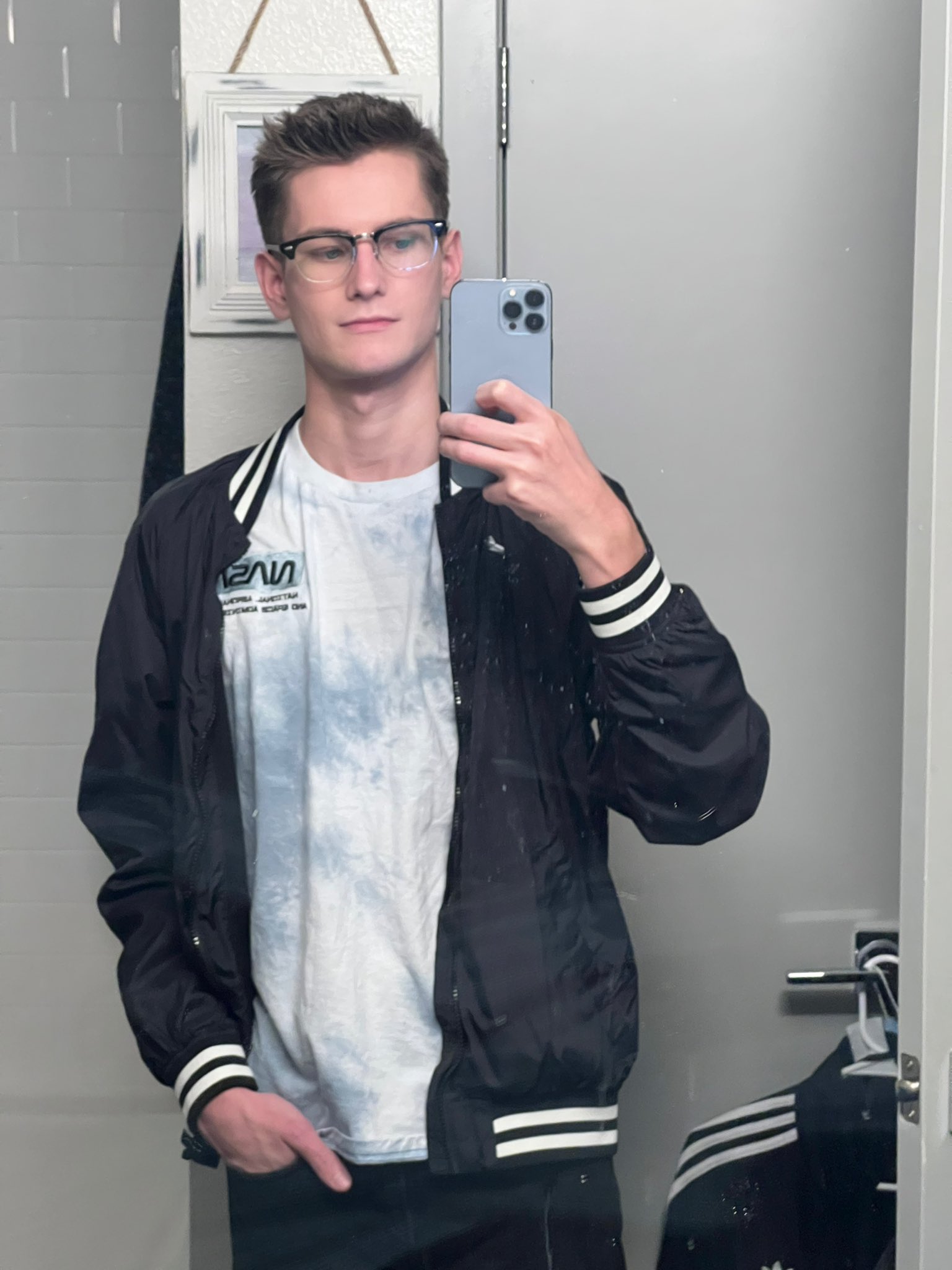 TW Pornstars - 1 pic. Trevor Harris. Twitter. clothed //u get the