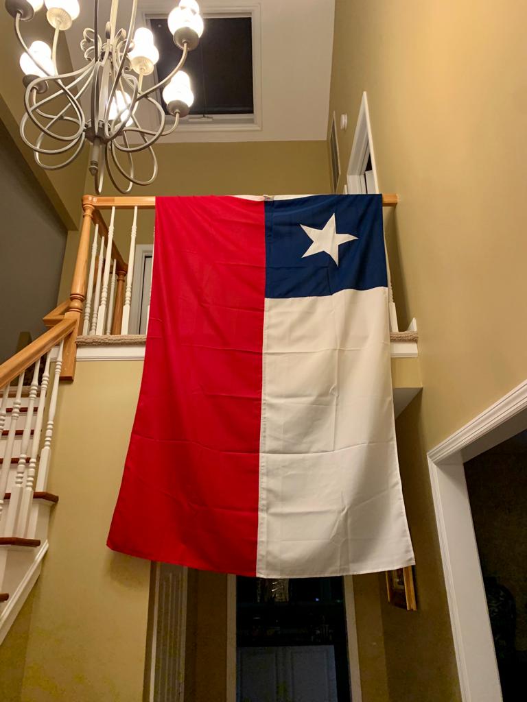 Francis25830521's tweet image. Miren a nuestros compatriotas apoderados en el extranjero, están super comprometidos y ansiosos de salir defender a nuestro Chile querido. Un orgullo haber coordinado con ellos esta tarea, son unos héroes.

#CuileNoCaerá

@BeethovenCLUSA 
@Pame1970