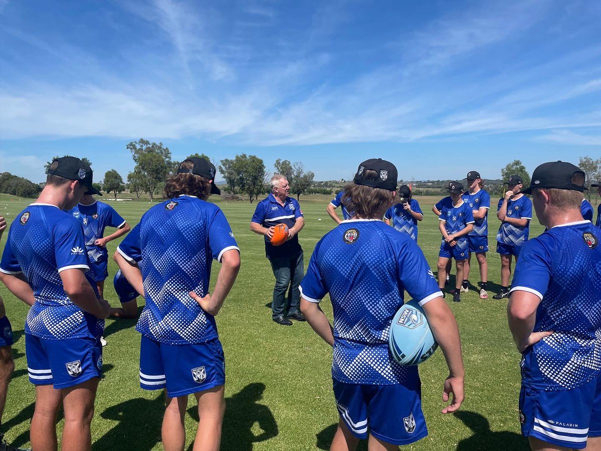 Group4rugbyleag's tweet photo. 2021 academy done and dusted.Great to see the @NRL_Bulldogs @PhilGould15 Jason Alchin, Luke Goodwin and Craig Wilson mingle with the players and staff. #footywayoflive @NSWRL https://t.co/XrmrTF7Dbj