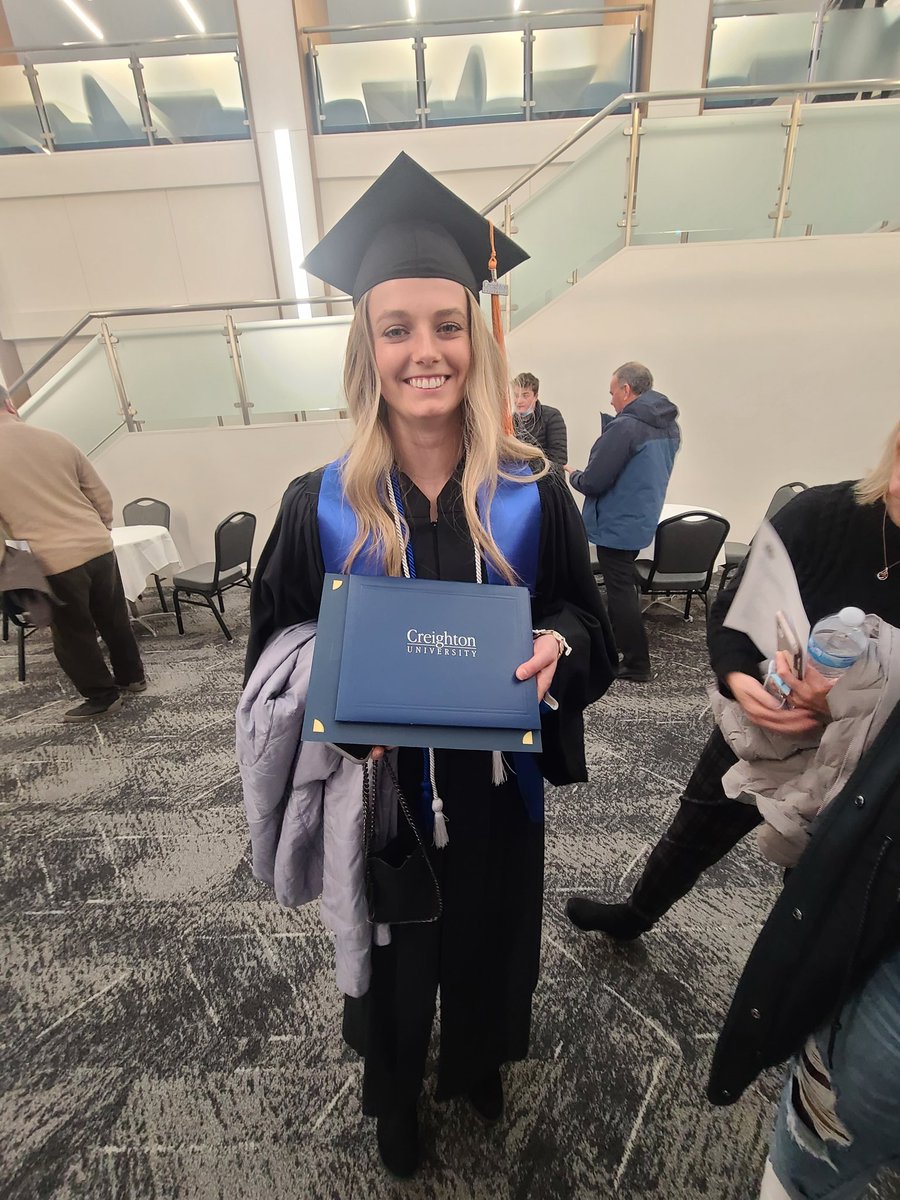 JoStrommen's tweet photo. So proud of @EmilyGilly17 ! Martinis for the smartest girl in the class!! #summacumlaude #nurses rock #CreightonBSN https://t.co/2JvUGA9lgB