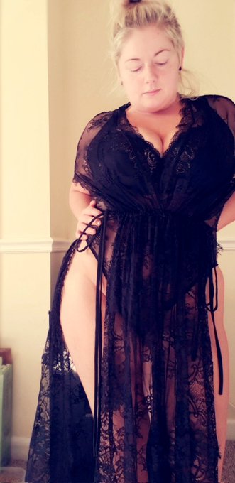 Goodnight xx https://t.co/OBLwey16qo