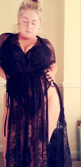 Goodnight xx https://t.co/OBLwey16qo