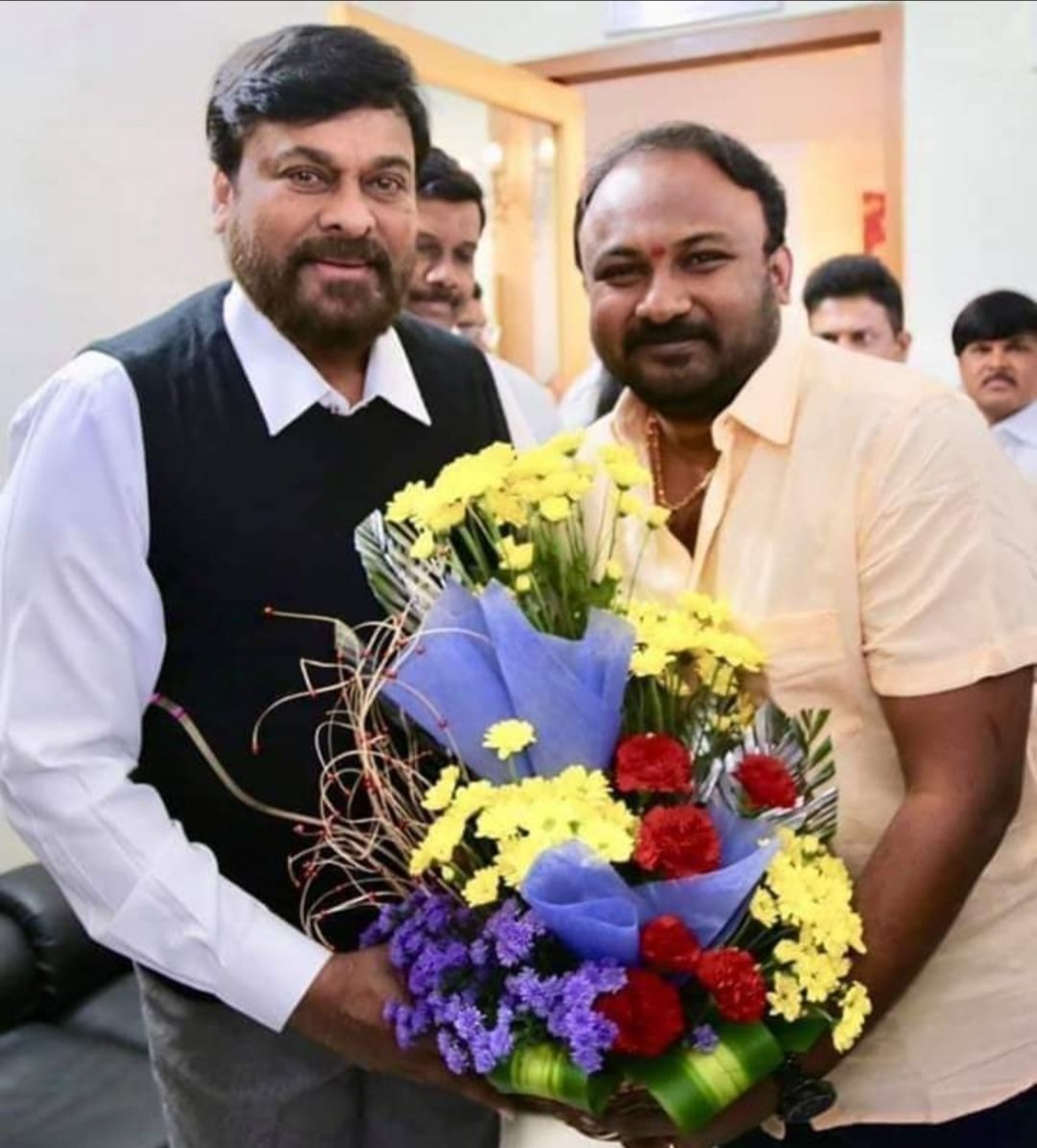 ChandraTheegala's tweet image. నెల్లూరు నగర జనసేన నాయకులు, మెగా అభిమాని దుగ్గిశెట్టి సుజయ్ బాబు గారికి జన్మదిన శుభాకాంక్షలు
@sujaybabugaru 
@Janasenacity 
@JanaSenaParty 
@PawanKalyan 
@teamrc_nellore