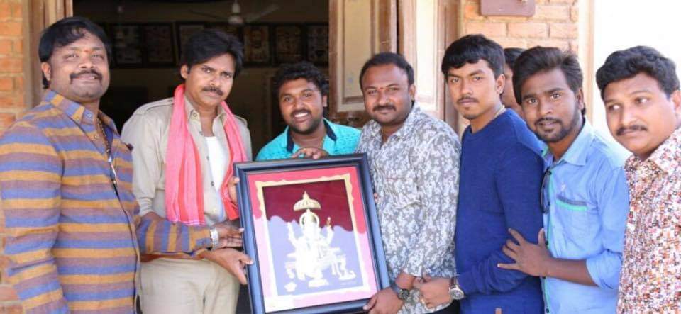 ChandraTheegala's tweet image. నెల్లూరు నగర జనసేన నాయకులు, మెగా అభిమాని దుగ్గిశెట్టి సుజయ్ బాబు గారికి జన్మదిన శుభాకాంక్షలు
@sujaybabugaru 
@Janasenacity 
@JanaSenaParty 
@PawanKalyan 
@teamrc_nellore