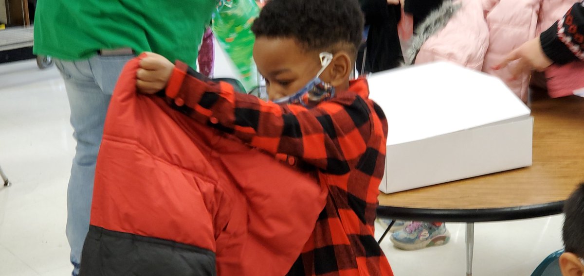 EJ111885's tweet photo. Thank you @CuthbertsonMSNC for the coats &amp; winter gear! We are so appreciative of the partnership with you! @UCPSNC @AGHoulihan @Renee_McKinnon1 @educatingall @APShanda https://t.co/Up37k83dG4
