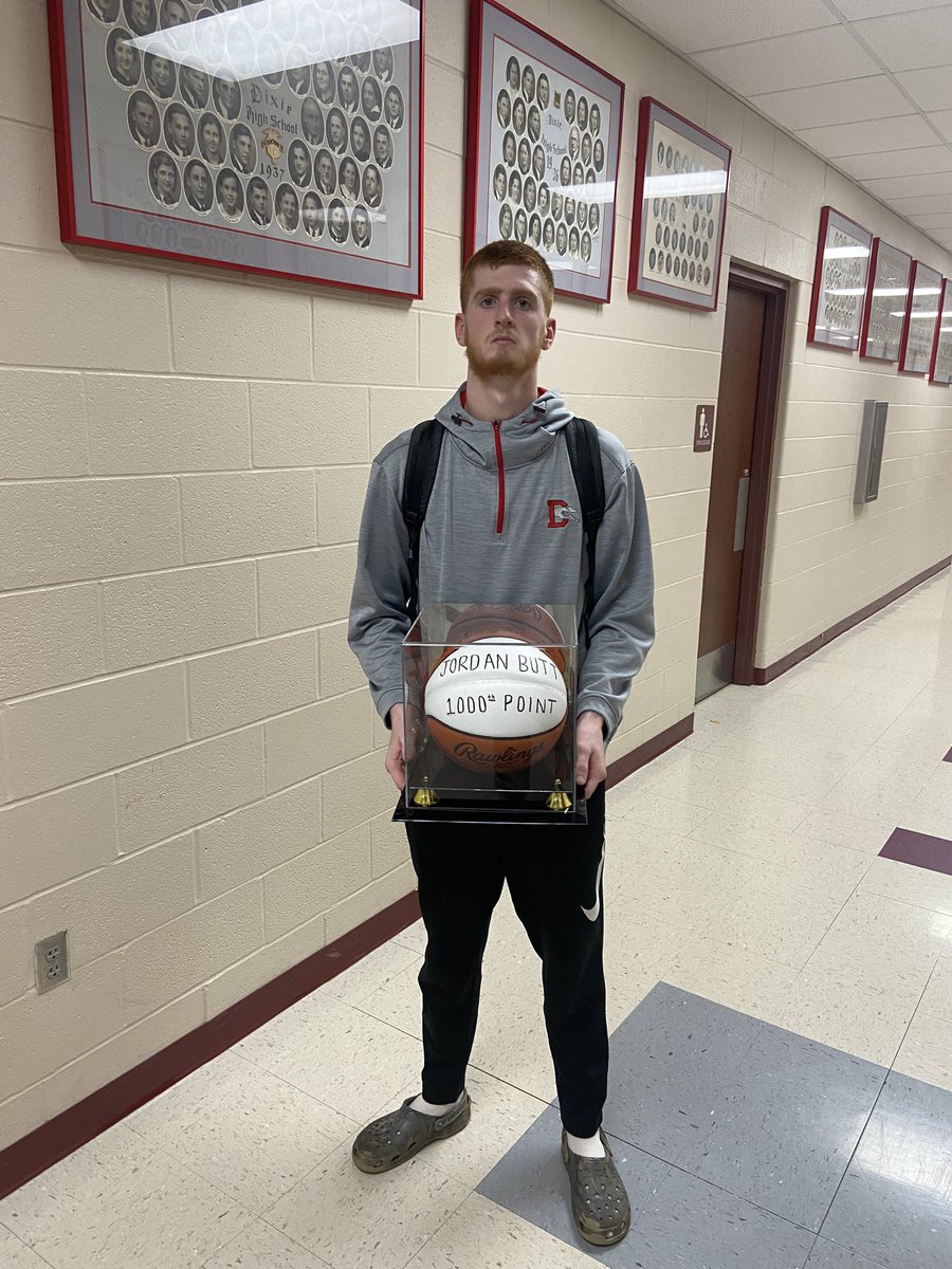 dixiebball's tweet photo. Senior, Jordan Butt became the newest member of the 1,000 point club tonight. He joins a long list of Greyhound Greats that have achieved this huge career milestone!! Congrats Jordan!!! @Dixie_Athletics @NewLebSchools @WOACSports https://t.co/rNWKAizlUI