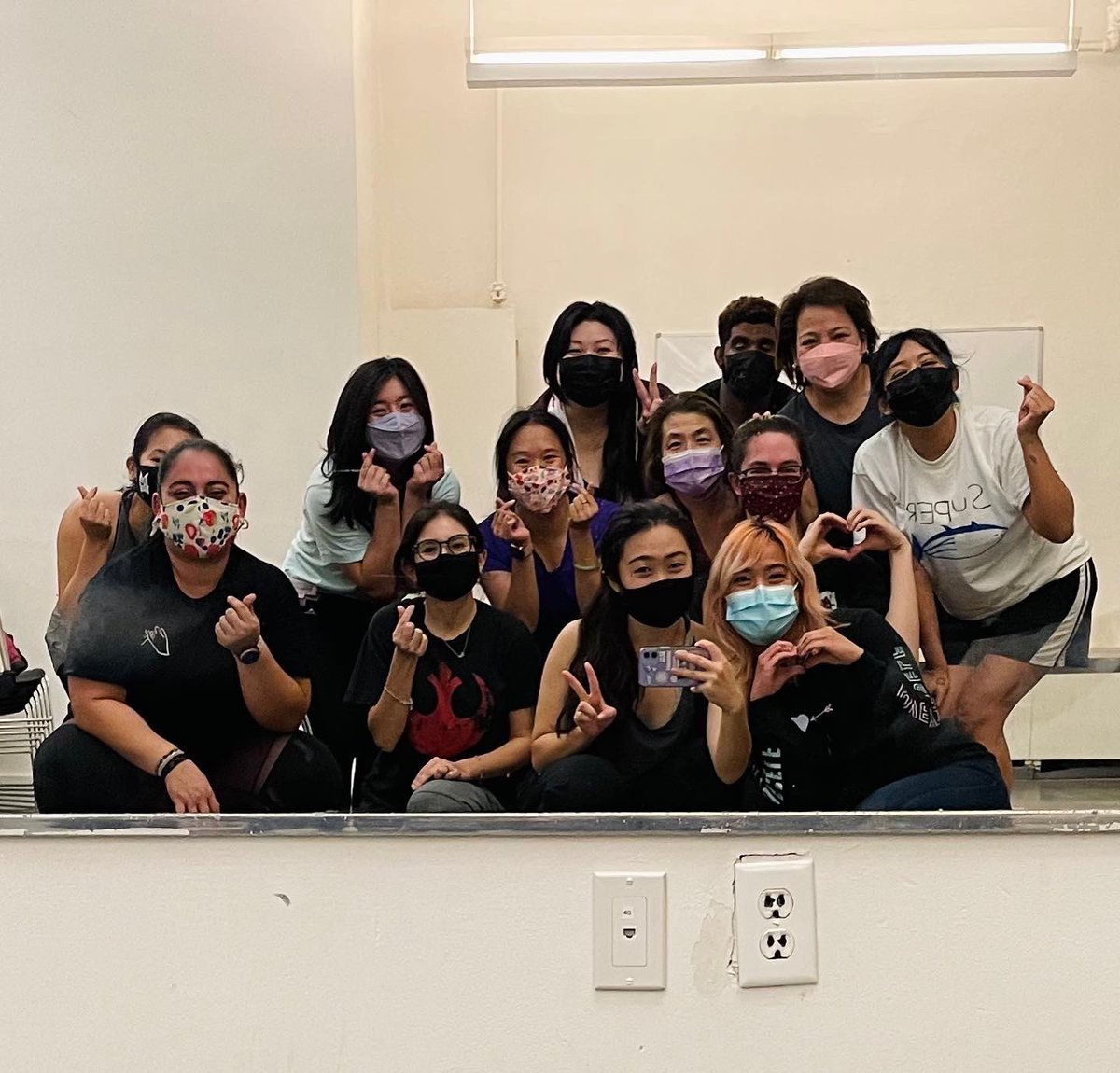 EuphoriaDanceNY's tweet photo. BE: FIT CREW !!
Whoβs feeling the post BTS fitness class soreness?! π
S/o to the INCREDIBLE instructor @sueishige for another π₯ class.
See you tomorrow for Winter Moon Yoga π«
#bts #btsarmy #btsxnyc #btsdance #btsfitness #btsdanceclass #btstaehyung #btsjin #btstaejin https://t.co/96bes0KIgC