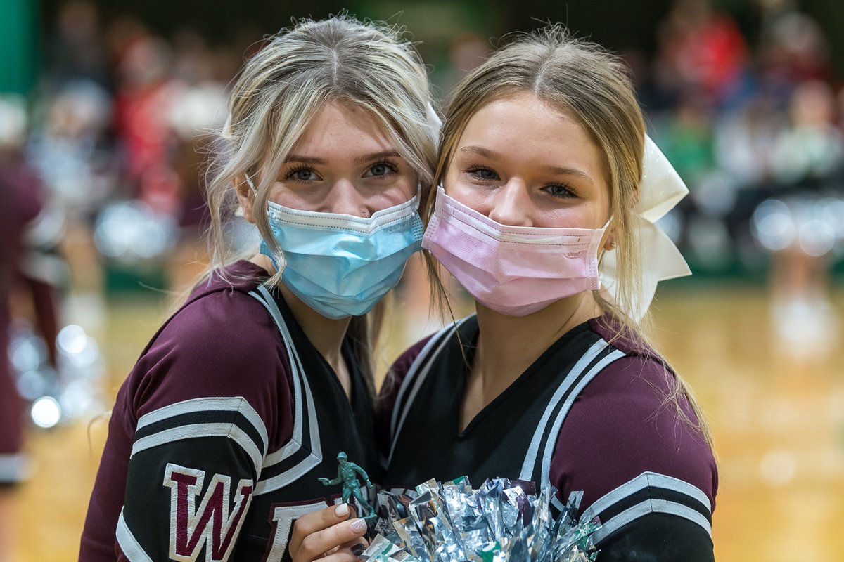 I'm sure they're smiling ... Wellington cheerleaders <a href="/KennedyWacker/">kennedy wacker</a> and <a href="/mckennasolk/">mckenna💫</a> at Columbia tonight.