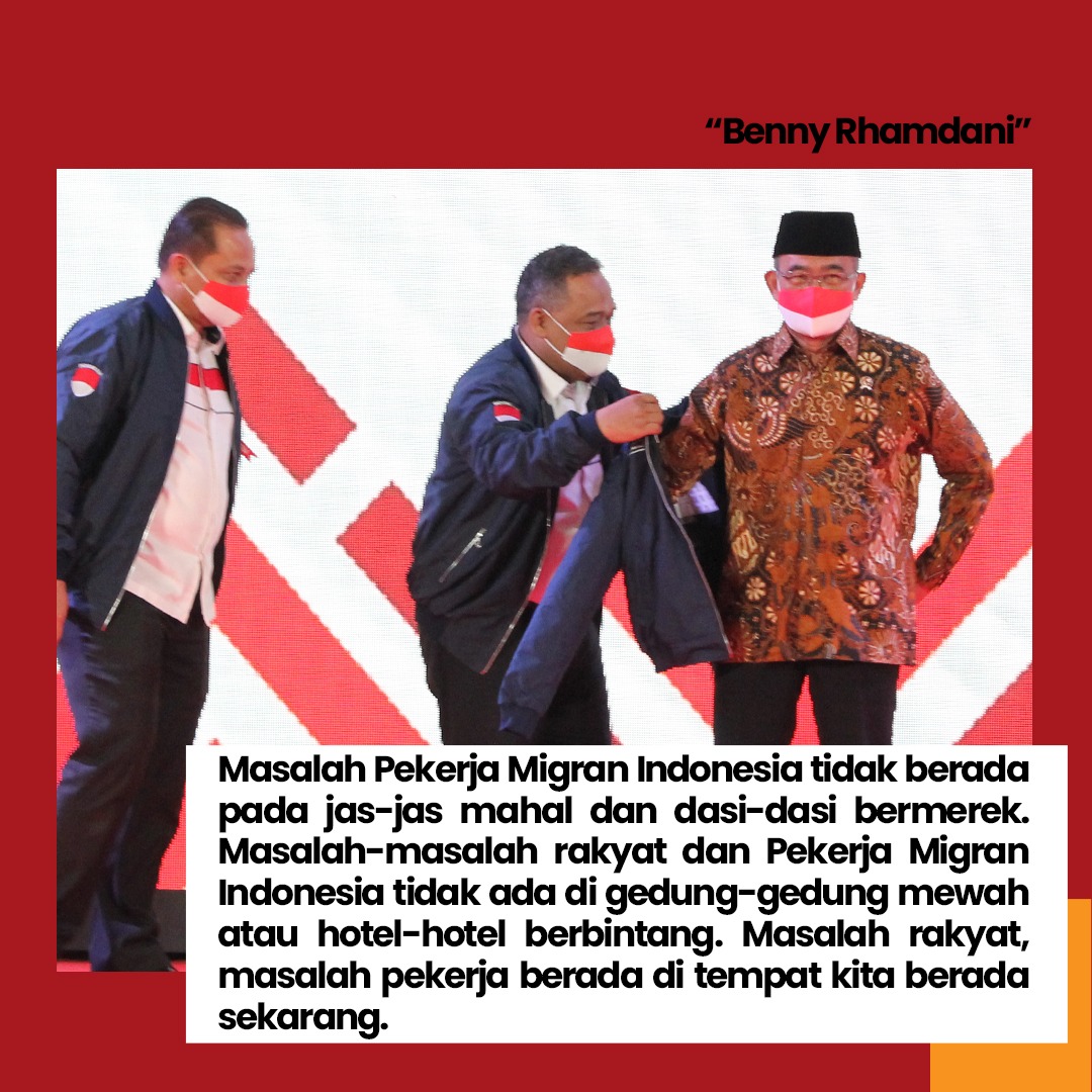 pak_dheq's tweet photo. Masalah rakyat masalah pekerja berada di tempat kita berada sekarang. "Benny Ramadhani
#MigrantsDayBP2MI2021 https://t.co/nXrVsubXww