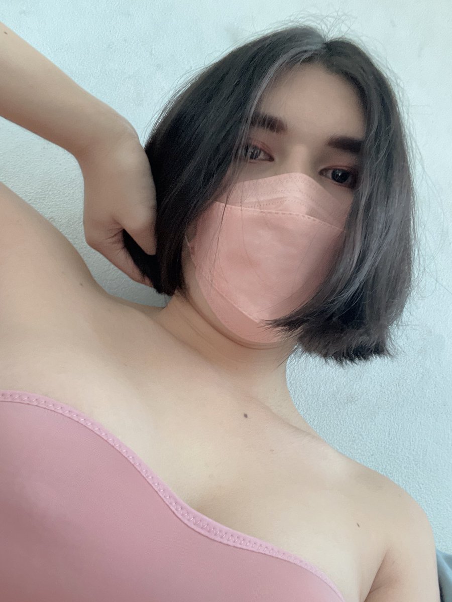 CinQueeNz's tweet photo. ต้องเปิดเสื้อใช่มั้ย ถึงจะเห็นใจกัน 🥺💗

#สาวสอง
#ladyboy
#เรียลหญิง
#ชอบหุ่นหมี https://t.co/D4SYLINgXt