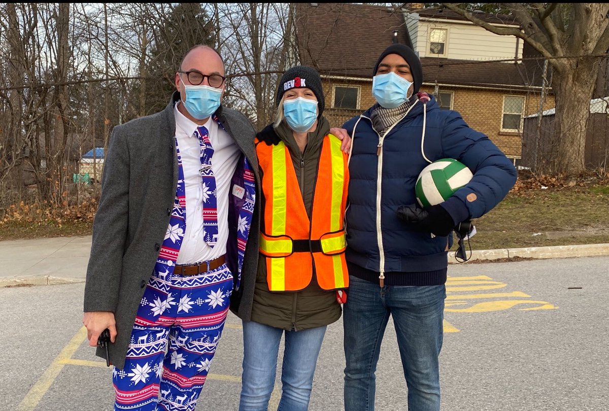 JChoja4's tweet photo. Farewell @AndieTeach from @EagleHeightsPS ! Thank you for your enthusiastic leadership, your kindness, and your dedication to supporting our students and staff. Best wishes as you move on to the next chapter in your career. You will be missed. https://t.co/VUZtgdlxED