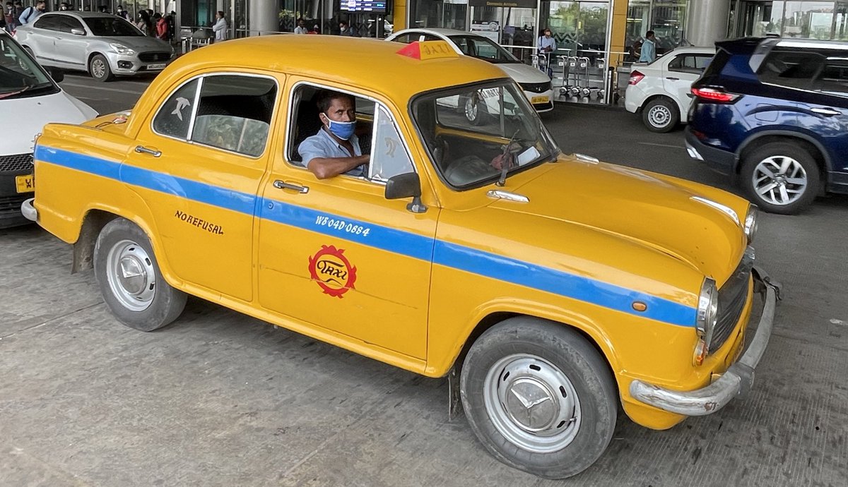 Was in Kol recently. Good news is atleast we have 1 city in India that still feels like 1990s &amp; offers Retro life experience ! Metaverse is another universe for Kolkata 😂 😂