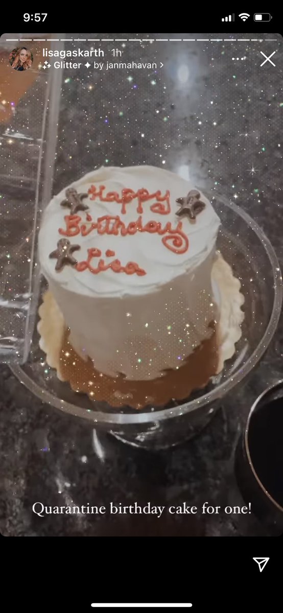 GryffDaGoat's tweet photo. She no share her cake though 😔🎂 https://t.co/650uq8ej95