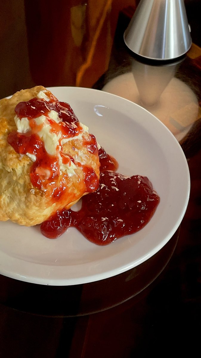 스콘 또 먹으러 가고시펑 🥸