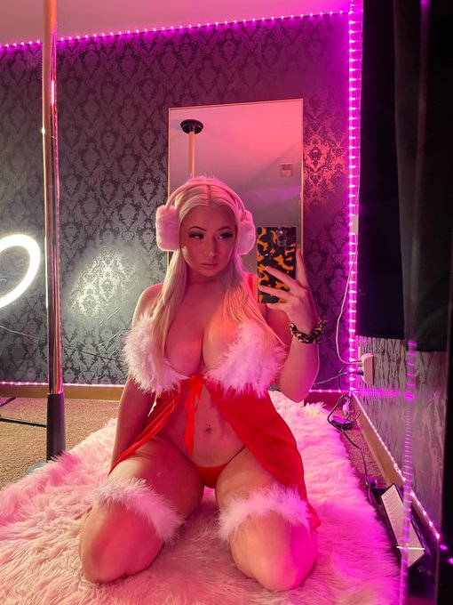 Baby its cold outside 🥶 so cum inside #onlyfanswoman #onlyfans #booty #HappyHolidays #MerryChristmas2021<a href="/tag/onlyfanswoman"class="tags">#onlyfanswoman</a><a href="/tag/booty"class="tags"><span>#booty</span></a><a href="/tag/snapchat"class="tags"><span>#snapchat</span></a><a href="/tag/instagram"class="tags"><span>#instagram</span></a><a href="/tag/facebook"class="tags"><span>#facebook</span></a><a href="/tag/happyholidays"class="tags"><span>#happyholidays</span></a>