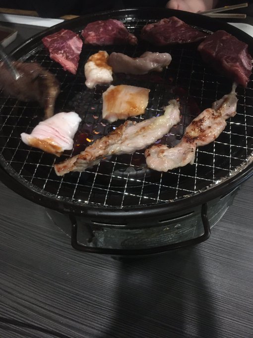 肉を食う!!うまーーーー 
