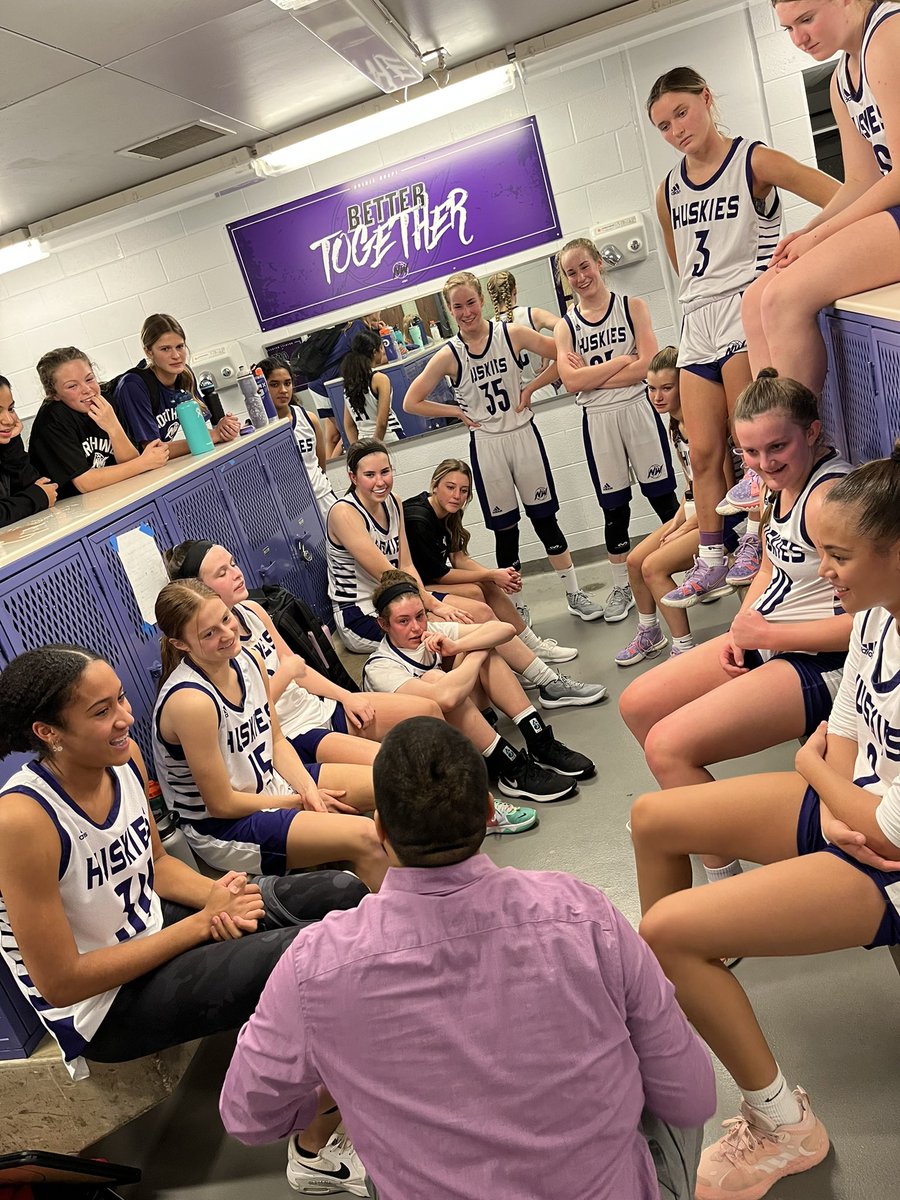 Coach_Mod12's tweet image. It’s a great freaking day to be a husky! Congrats on another sweep 💜🖤 An all around great program win! 

@CoachShulman @_CoachAlexander @richardsm620 @kwhite2222