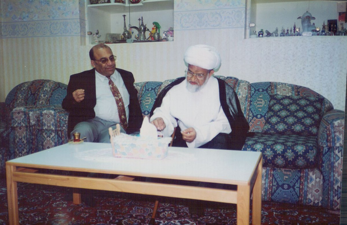 في الذكرى الخامسة عشر لرحيله نتذكر الشيخ عبدالأمير الجمري  ودوره القيادي في إنتفاضة التسعينيات….كما نتذكر صراحته وشجاعته وثبات أولوياته الوطنية ووضوحها. 
.
رحمه الله