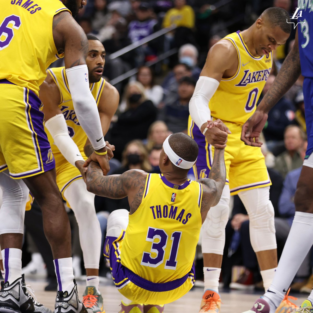 lacejadeLA's tweet photo. Lo único “positivo” hoy fue el regreso de Isaiah Thomas a la NBA.

Horrible partido de todos en los Lakers. https://t.co/lzpsUKJigw
