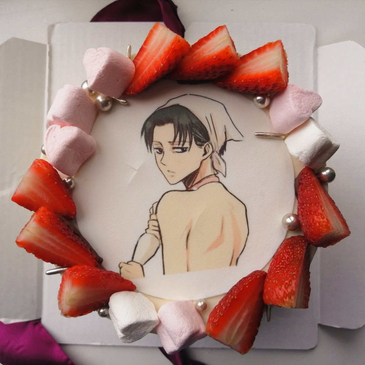 ВЫ ТОЛЬКО ПОСМОТРИТЕ НА ЭТОТ ТОРТ БЛЯТЬ Я ЖИЛА РАДИ ЭТОГО 25 ЛЕТ!!!
это уже лучший др в моей жизни.